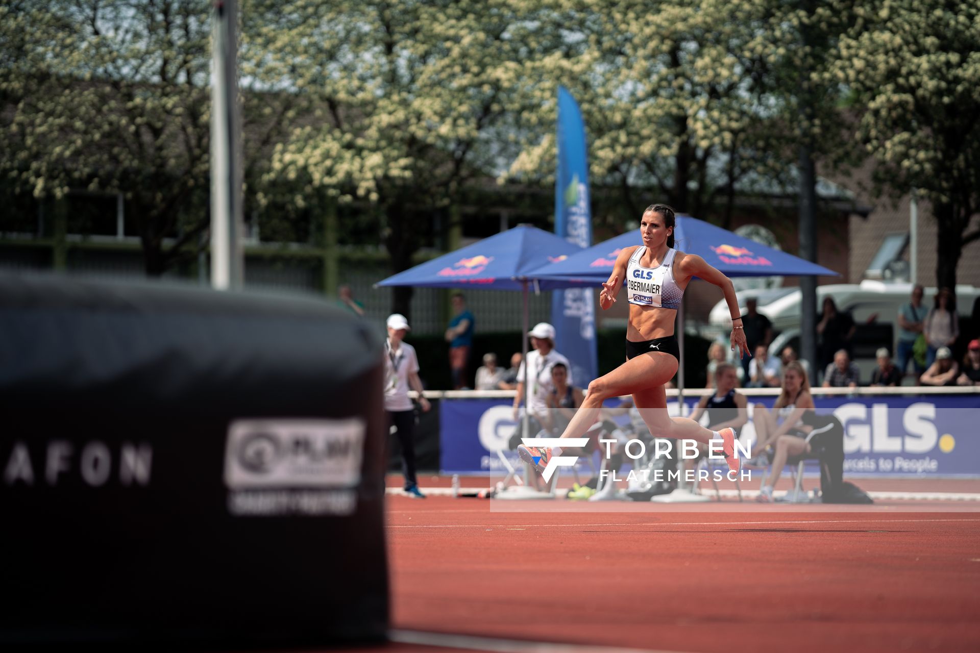 Anna-Lena Obermaier (LG Telis Finanz Regensburg) beim Hochsprung am 07.05.2022 beim Stadtwerke Ratingen Mehrkampf-Meeting 2022 in Ratingen
